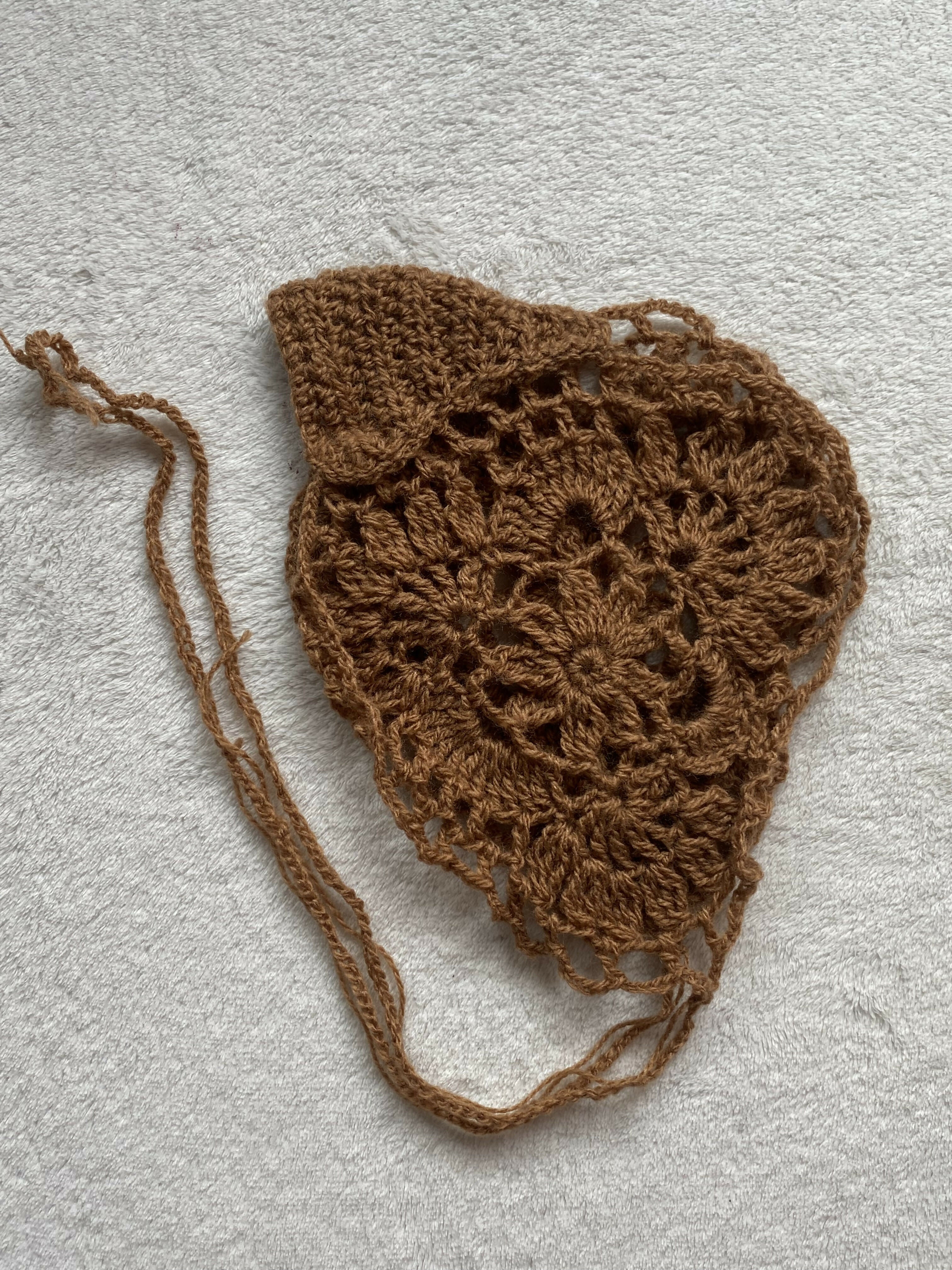 Lace-heart bonnet