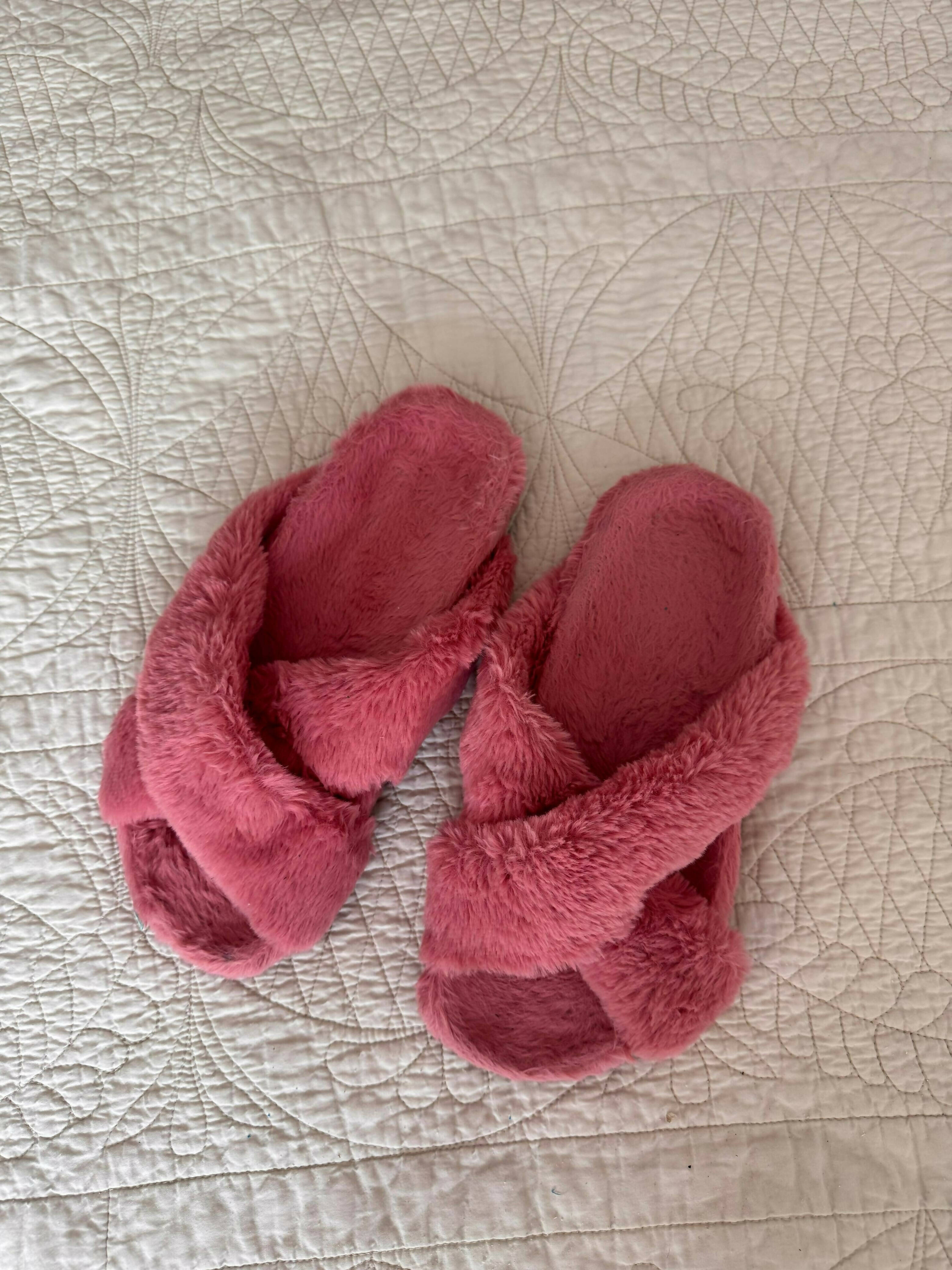 Pantuflas de peluche rosadas