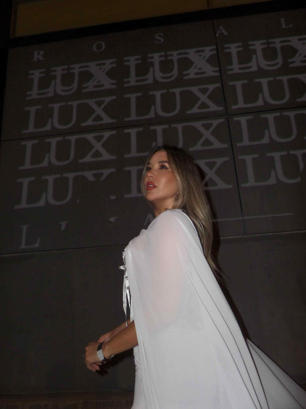 Capa LUX