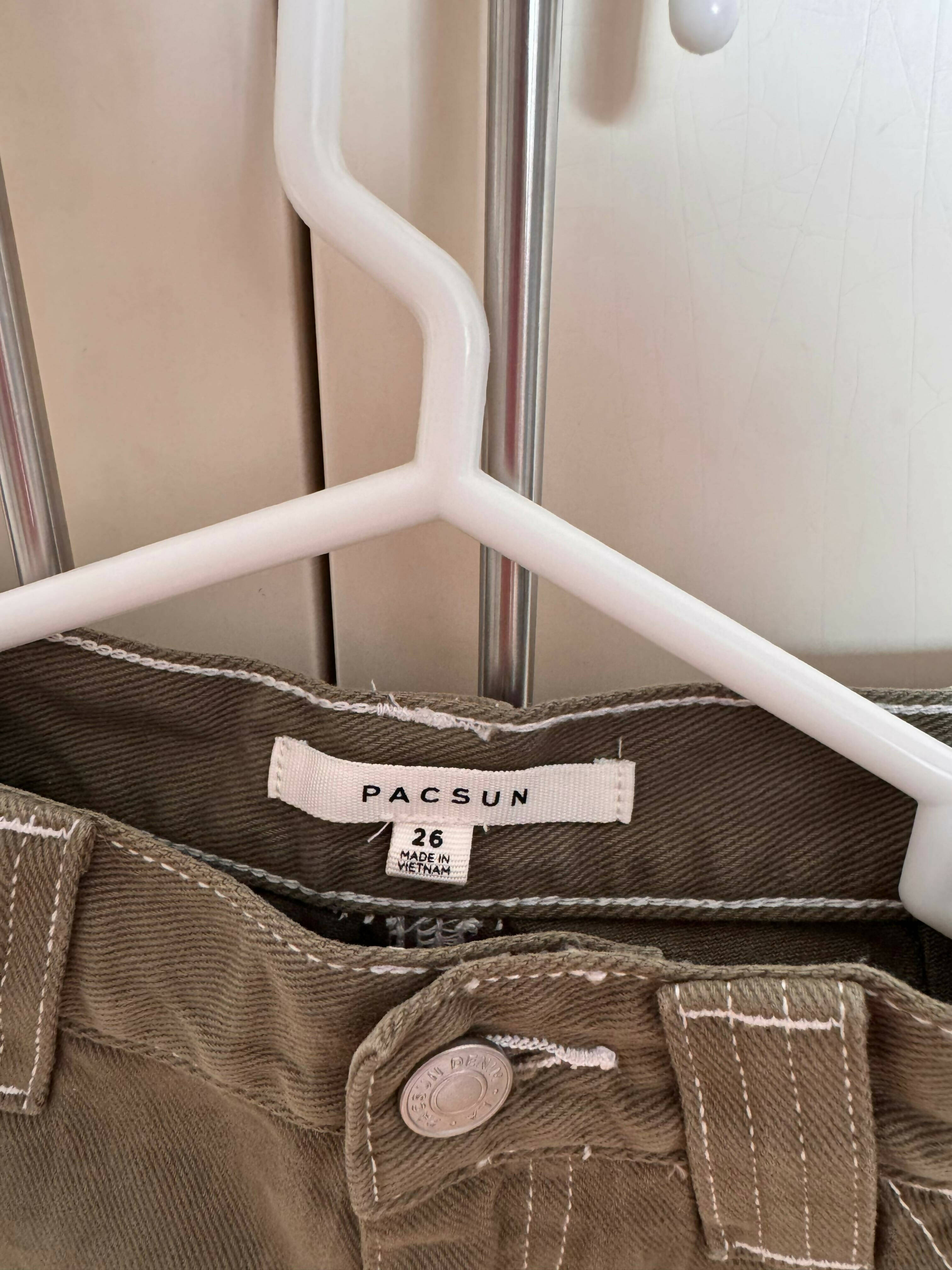 Short Pacsun