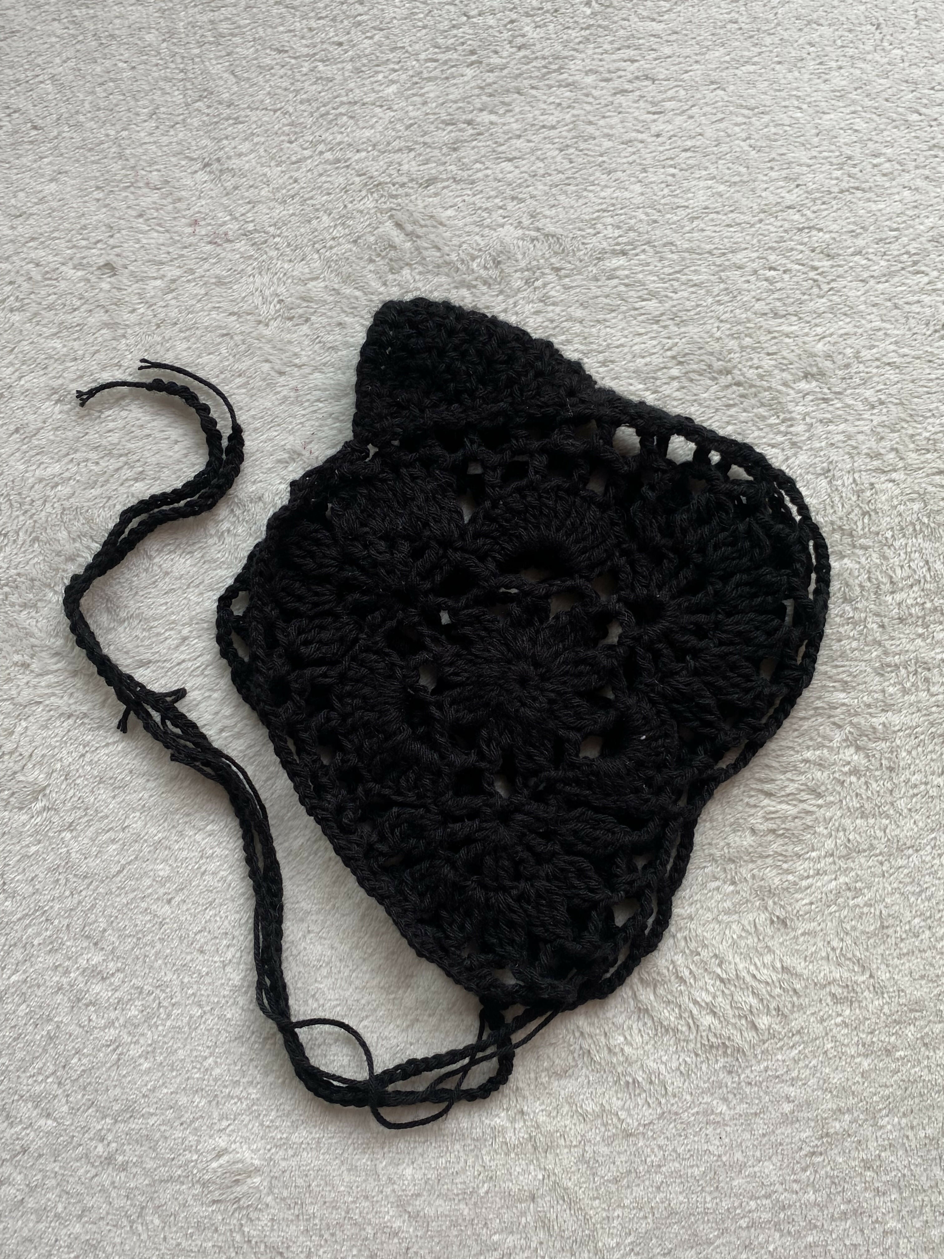Lace-heart bonnet