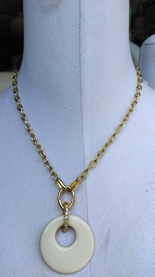 Collar "Halo de Crema y Diamantes"