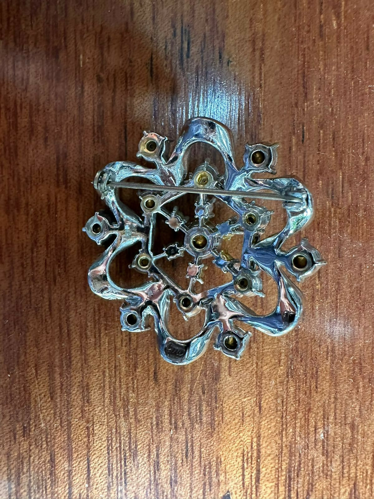 Broche "Constelación de Cristal"