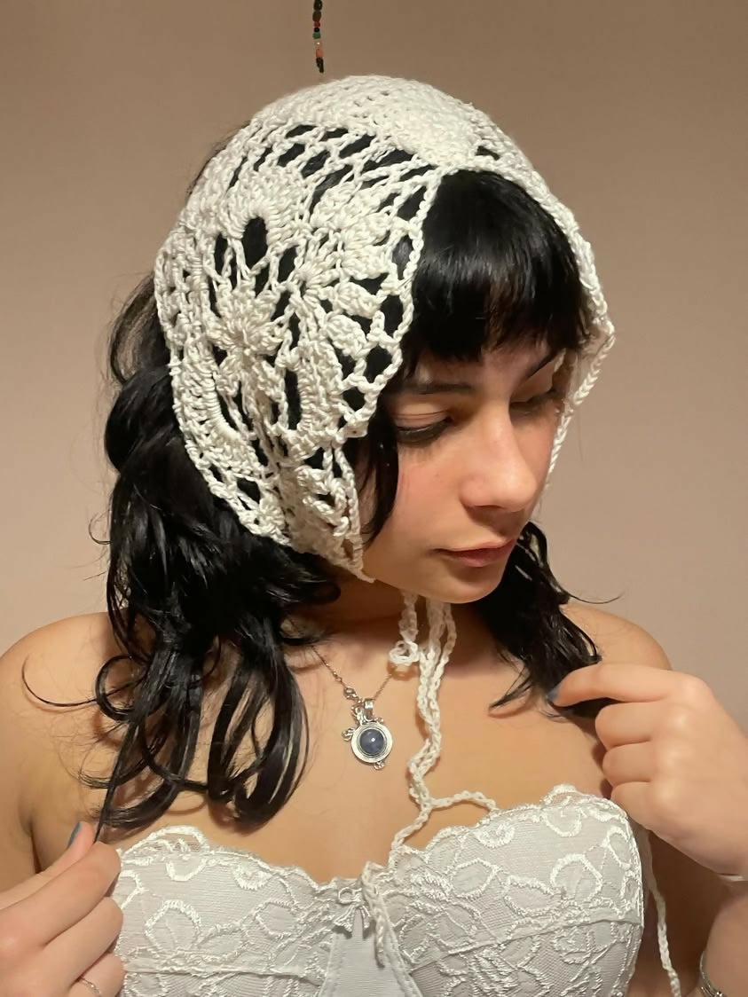 Lace-heart bonnet